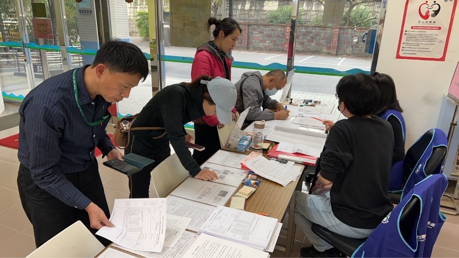 汐止所馬上辦服務中心12月9日開辦，協助民眾快速完成申請請洗水塔補償