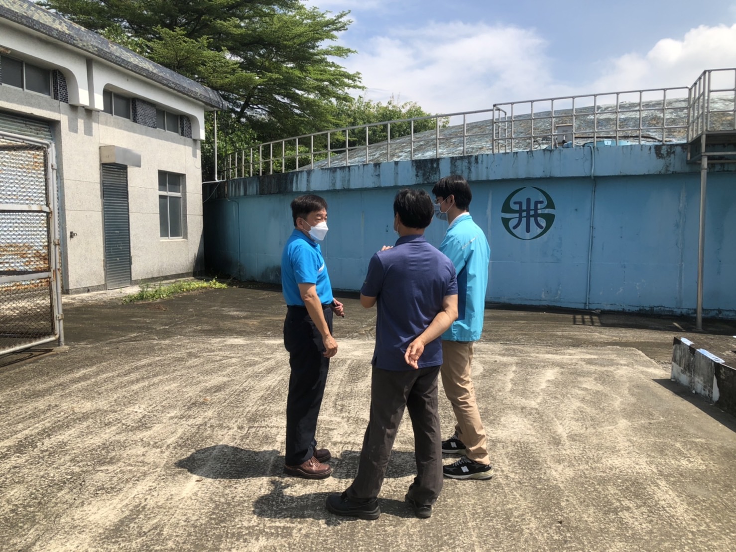 處長視察大崗山廠嶺口場供水狀況.jpg