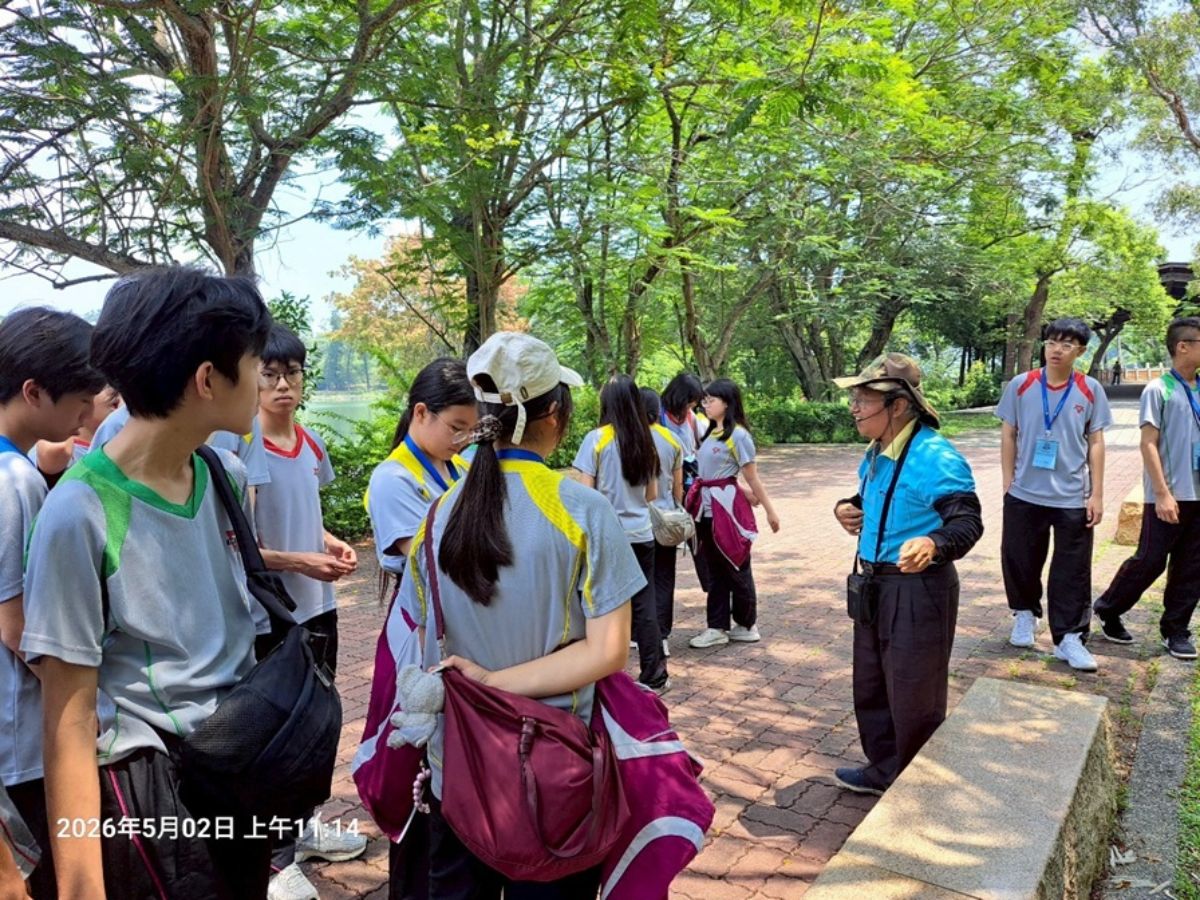 1150502-香港中學師生-環境解說1.jpg