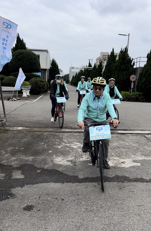 二區徐俊雄處長領騎.jpg